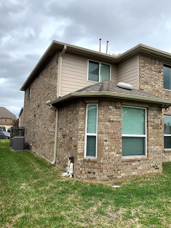 Unlimited Rain Systems - Gutter Installation in Houston